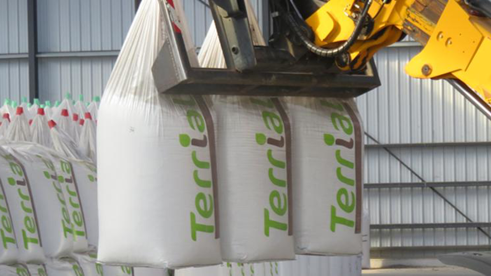 Dès la prochaine campagne, Terrial commercialisera de nouveaux produits élaborés contenant le potassium fourni par Afyren Neoxi. © Manon Garrec